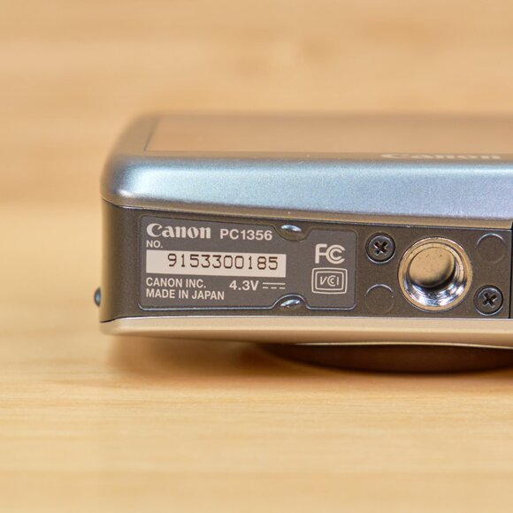 Canon PowerShot SD960IS 12.1 MP Digital Camera, 4X Optical Zoom, Made in Japan - Picture 9 of 9